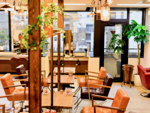ヘア・アイラッシュ・ネイル「グレープバイン / レミア」の店舗「GRAPE VINES Yokohama」