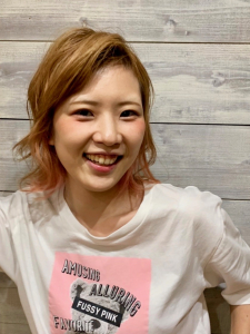 港南台の美容室・美容院「グレープバイン（GRAPEVINES） 港南台」のスタッフ「笹川 梨佳」