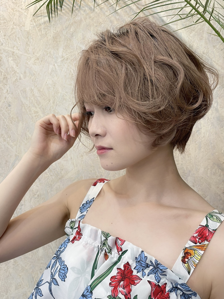 横須賀の美容室・美容院「クレア グレープバイン(CLAIRE by GRAPEVINES) 横須賀」のヘアスタイル「ミルクティーボブ」の拡大画像