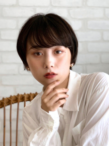 港南台の美容室・美容院「グレープバイン（GRAPEVINES） 港南台」のヘアスタイル「小顔丸みショート」