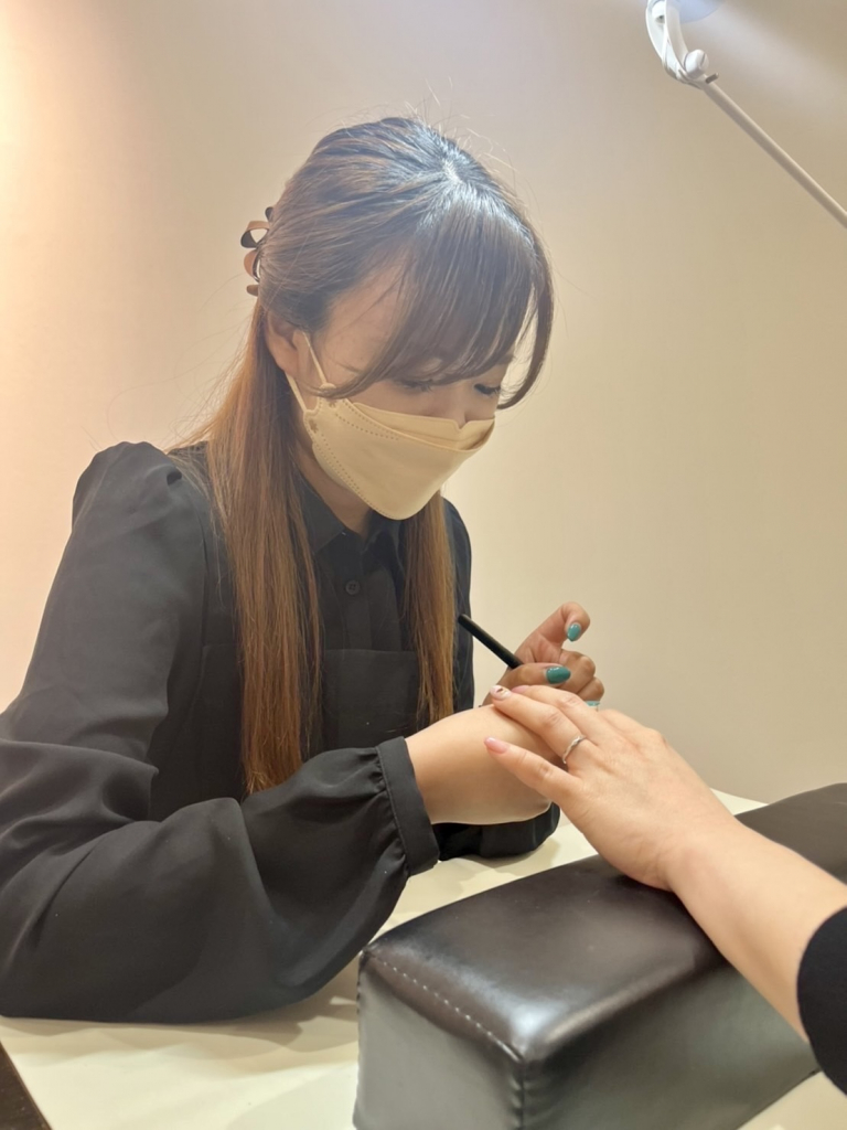 宮崎県宮崎市のアイラッシュ・ネイルサロン「renelle miyazaki supported by REMIA（レネール バイ レミア）」のスタッフ「池野 真央」の画像