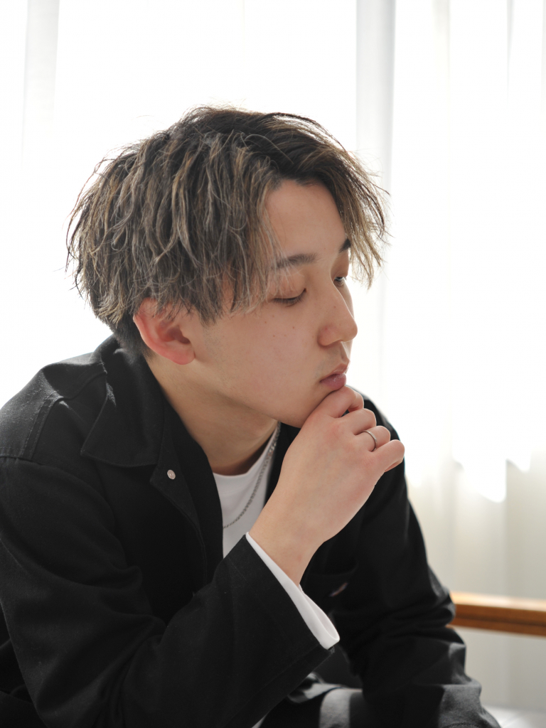 ヘア・ネイルサロンのグレープバイン横浜「GRAPE VINES Yokohama」のヘアスタイル「無造作スパイラル」の拡大画像