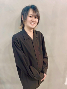 鎌倉の美容室・美容院「グレープバイン（GRAPEVINES） 鎌倉」のスタッフ「AYUMU」