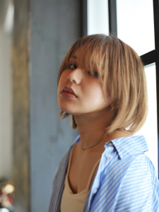 ヘア・アイラッシュ・ネイル「グレープバイン / レミア」のヘアスタイル「クールショートボブ」