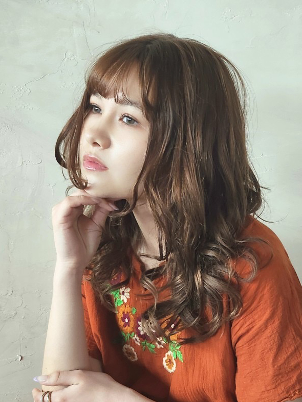 鎌倉の美容室・美容院「グレープバイン(GRAPEVINES) 鎌倉」のヘアスタイル「艶ブラウン」の拡大画像