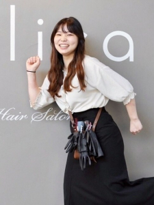 ヘア・ネイルサロンのグレープバイン横浜「Replica Kamiooka 」のスタッフ「Himeka」