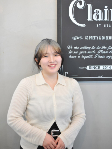 横須賀の美容室・美容院「クレア　グレープバイン（CLAIRE by GRAPEVINES） 横須賀」のスタッフ「Yumi」