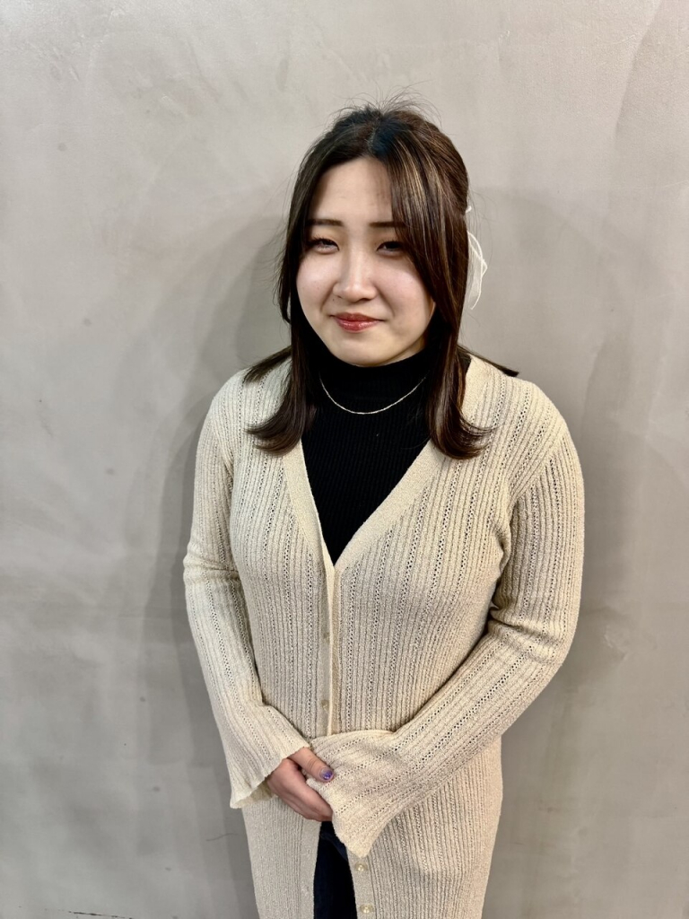 鎌倉の美容室・美容院「グレープバイン（GRAPEVINES） 鎌倉」のスタッフ「Rinka」