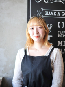 大船のアイラッシュ・ネイルサロン「REMIA ofuna（レミア　オオフナ）」のスタッフ「川原」