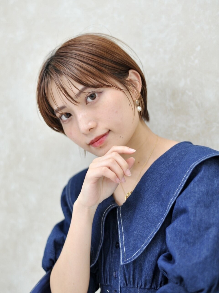 ヘアサロンのReplica[レプリカ]戸塚「Replica Totsuka【Short Bob style specialized salon】」のヘアスタイル「耳掛けショートボブ」の拡大画像