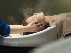 ヘア・アイラッシュ・ネイル「グレープバイン / レミア」のブログ記事「頭皮の乾燥が気になる方へ｜ケラスターゼスパ！」