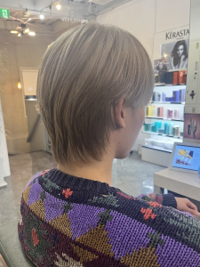 スタッフ「斎藤　可奈子」の担当したヘアスタイル「ミルクティーベージュ」