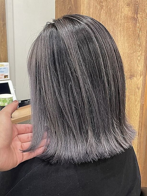 辻堂にある美容室・美容院「GRAPE VINES Tsujido（グレープバイン　ツジドウ）」のヘアスタイル「コントラストバレイヤージュ」の拡大画像