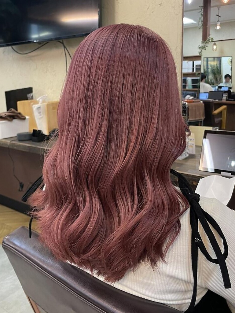 辻堂にある美容室・美容院「GRAPE VINES Tsujido（グレープバイン　ツジドウ）」のヘアスタイル「ピンクカラー」の拡大画像